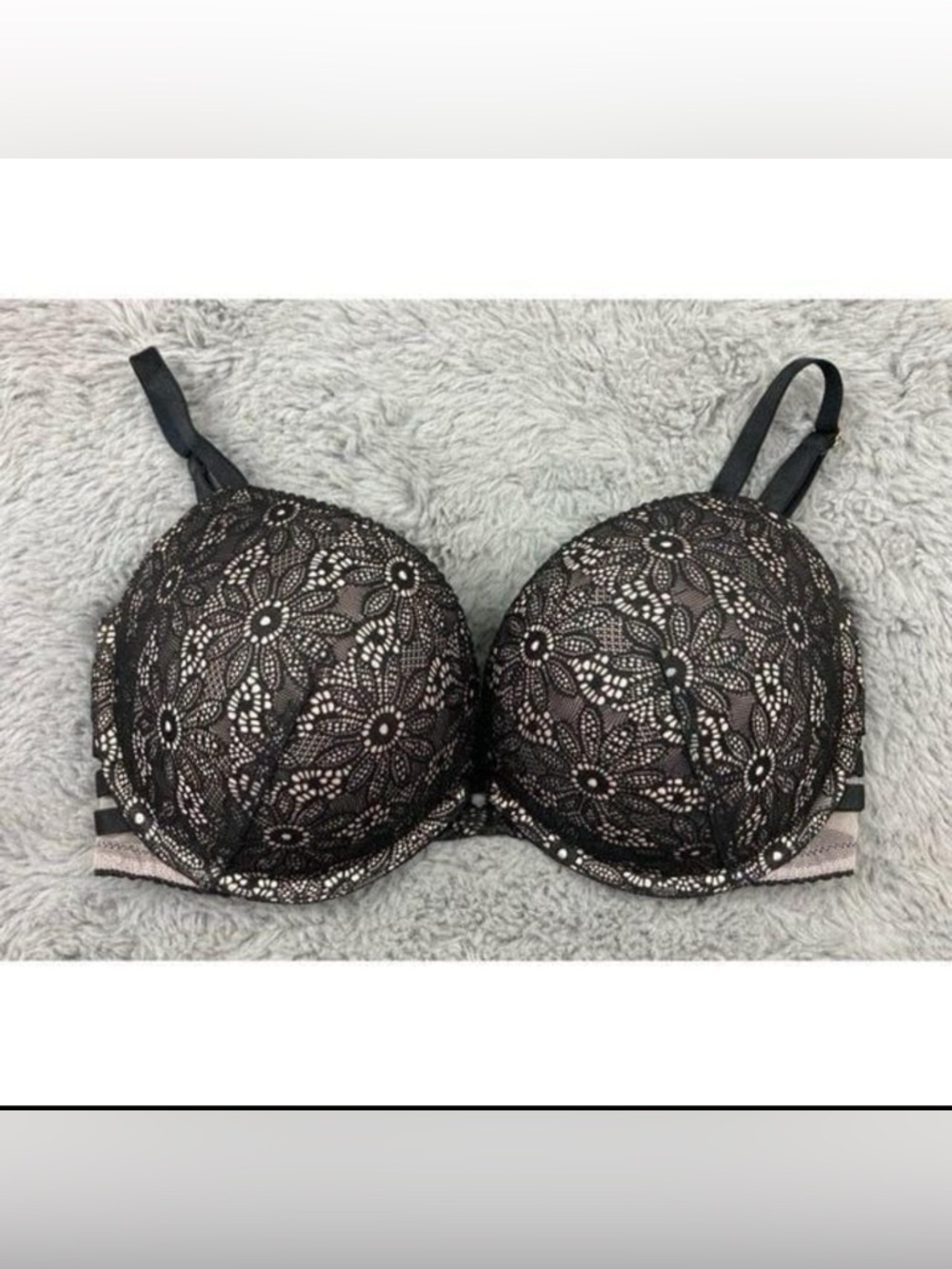 Victoria’s Secret very sexy push up black lace floral bra